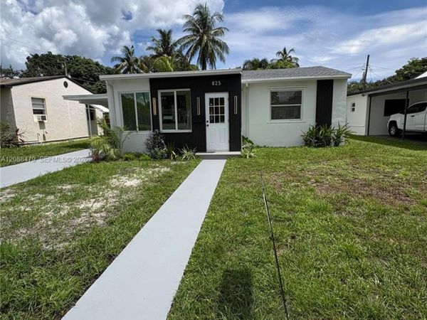 825 S 28th Ave , Hollywood, FL 33020
