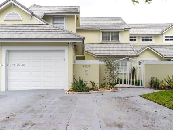 4759 NW 98th Pl , Doral, FL 33178