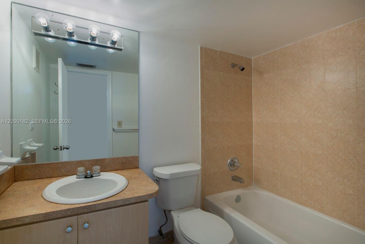 8107 SW 72nd Ave, Unit 302E, Miami, FL 33143 Photo