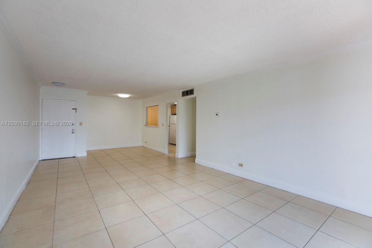 8107 SW 72nd Ave, Unit 302E, Miami, FL 33143 Photo