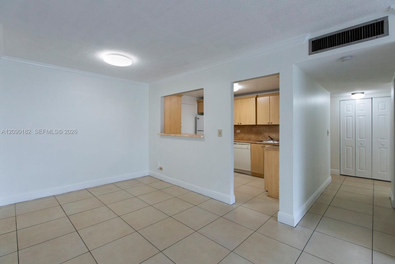 8107 SW 72nd Ave, Unit 302E, Miami, FL 33143 Photo