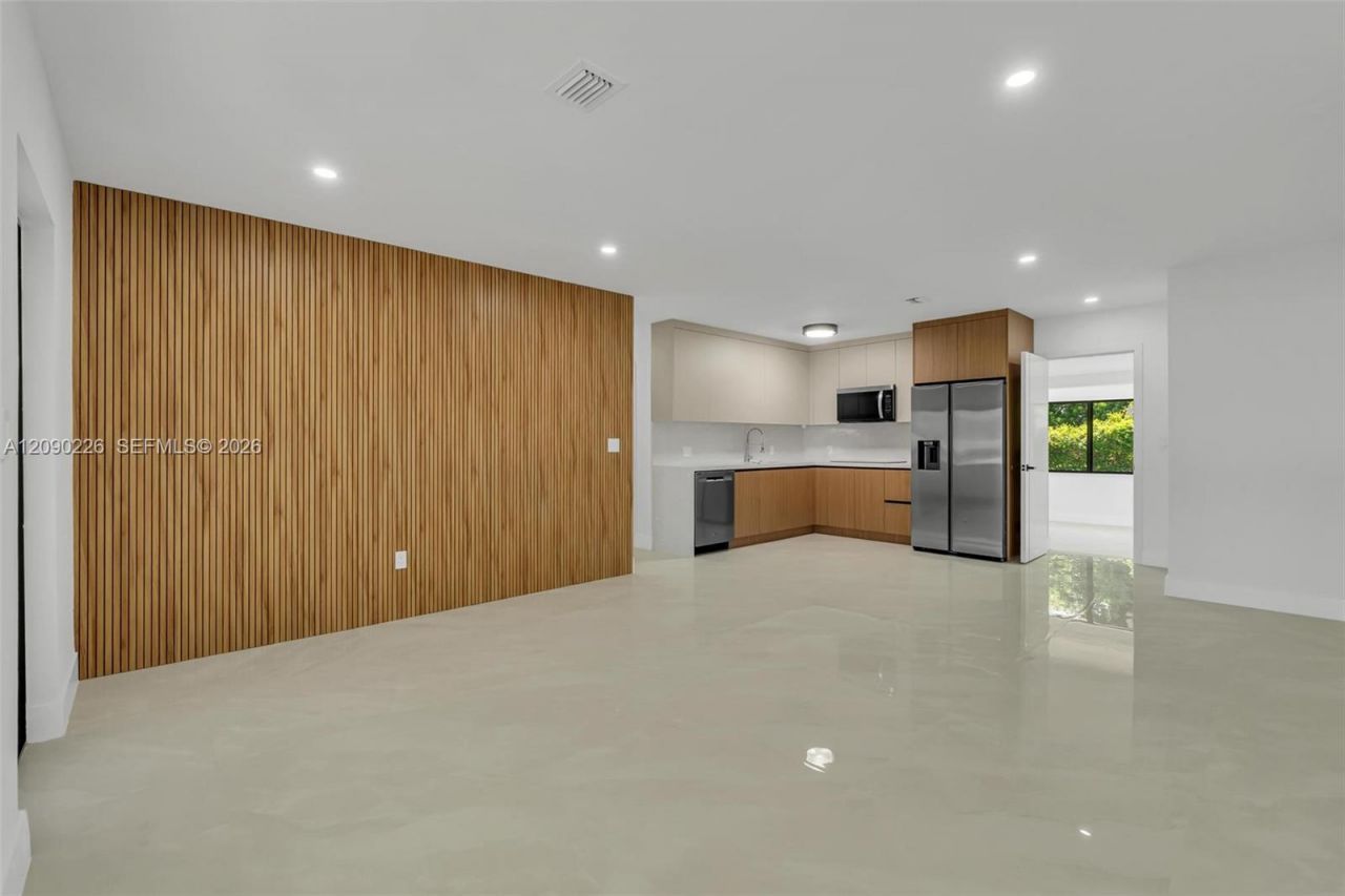1700 NW 131st St, Miami, FL 33167 Photo