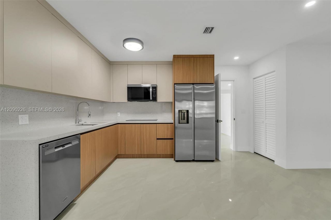 1700 NW 131st St, Miami, FL 33167 Photo