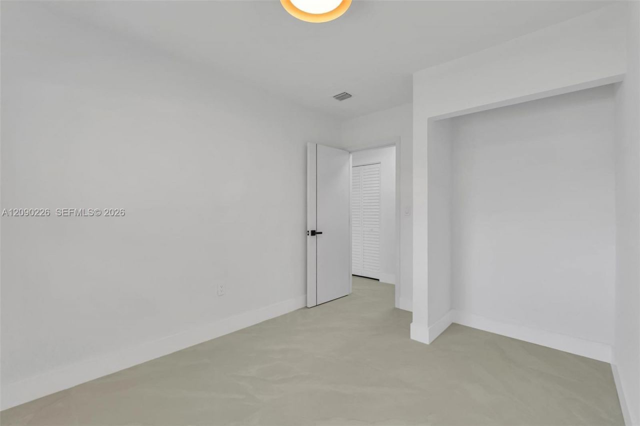 1700 NW 131st St, Miami, FL 33167 Photo