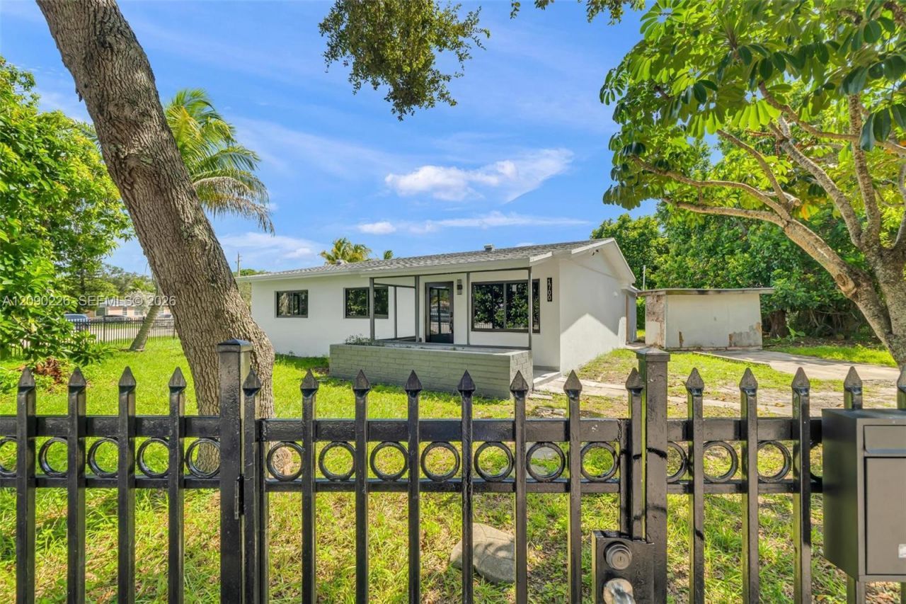 1700 NW 131st St, Miami, FL 33167 Photo