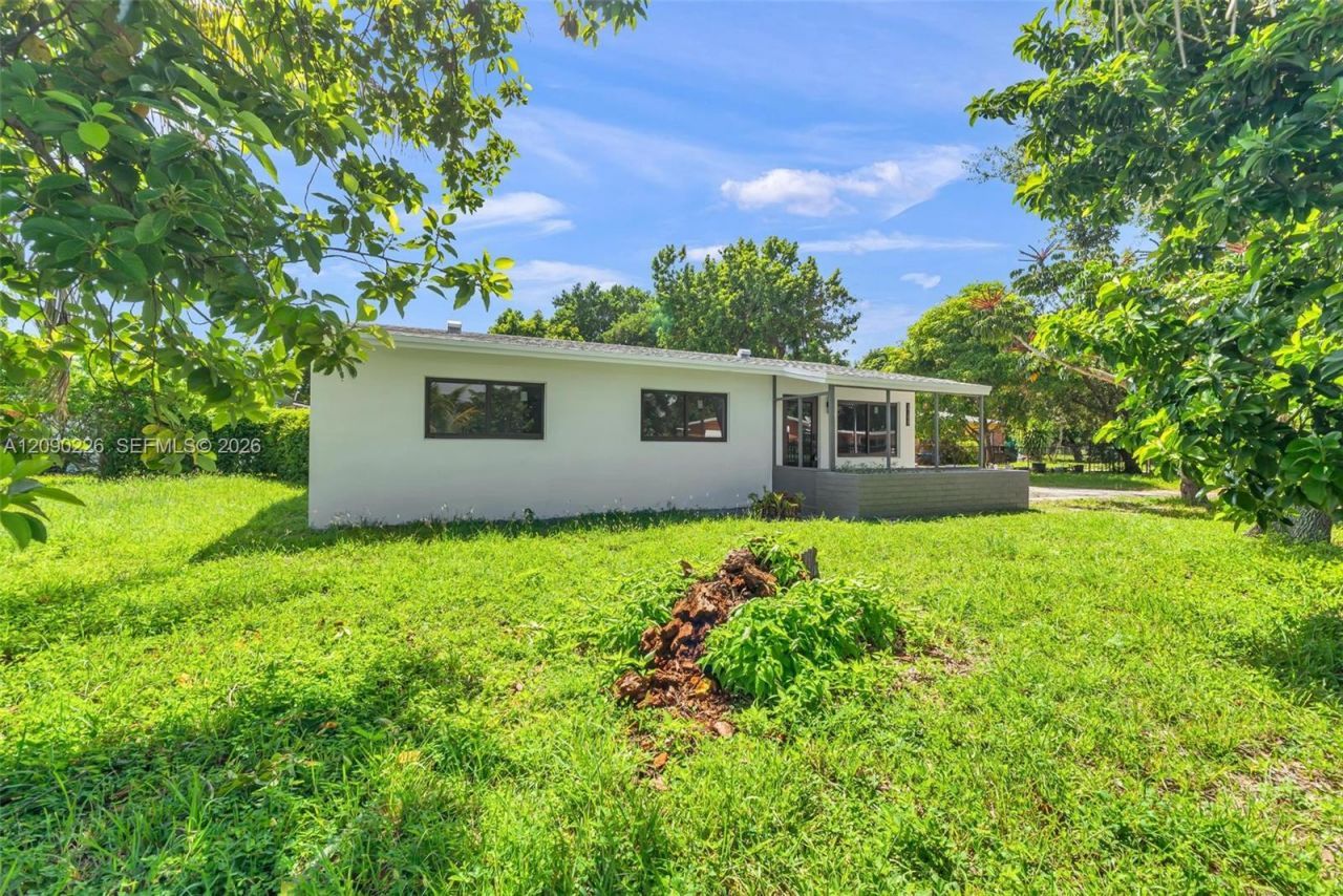 1700 NW 131st St, Miami, FL 33167 Photo