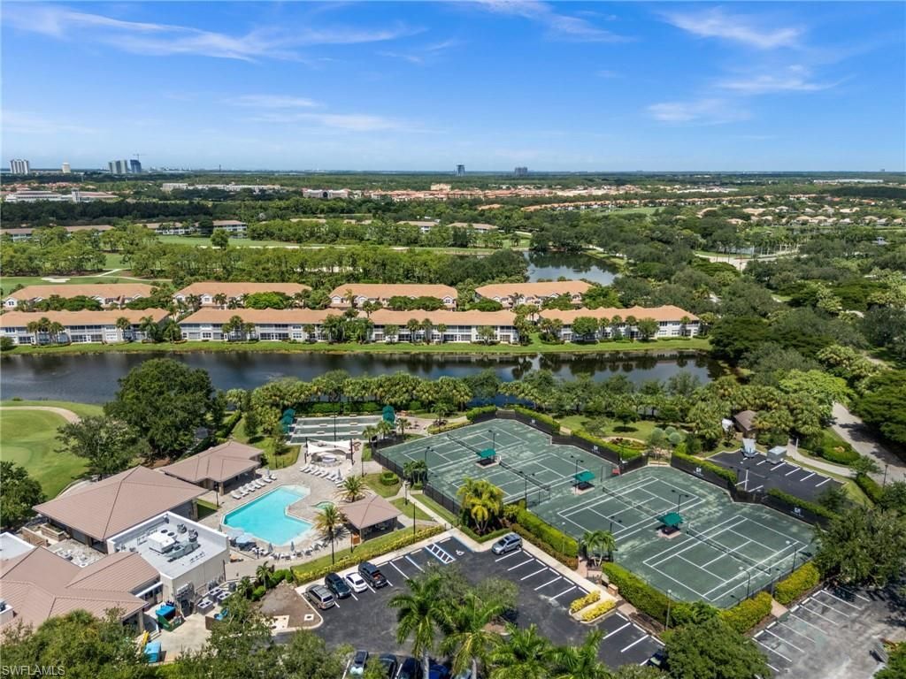 9331 Spring Run Blvd, Unit 3005, Estero, FL 34135 Photo