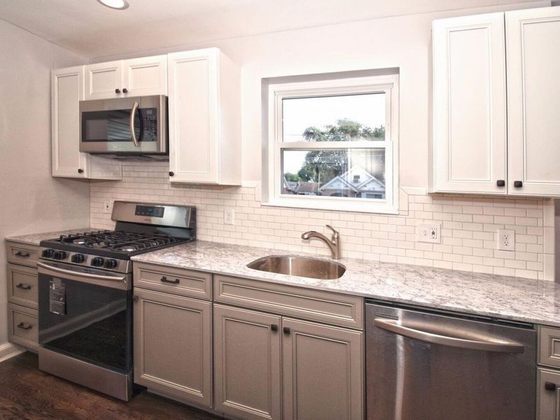 6828 Buckingham Place, Columbia Township, OH 45227 Photo 7