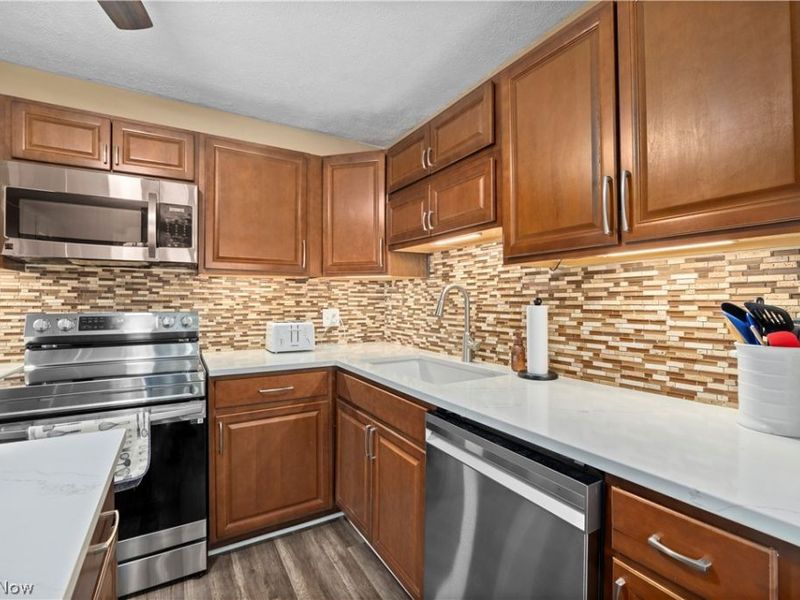 127 Edgewood Drive, Berea, OH 44017 Photo 11
