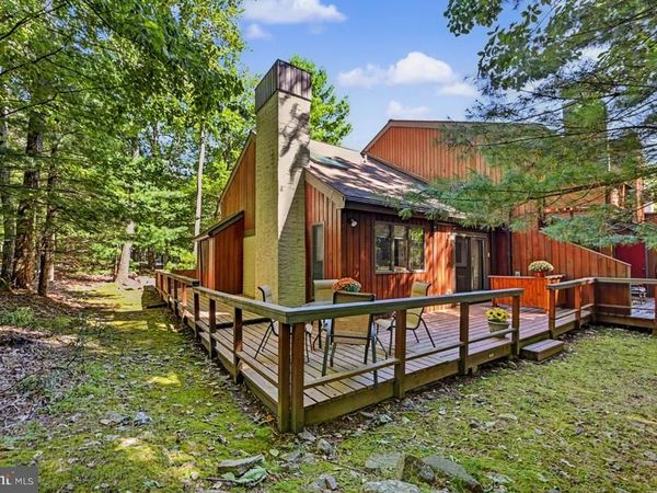 16 DOE RUN, LAKE HARMONY, PA 18624