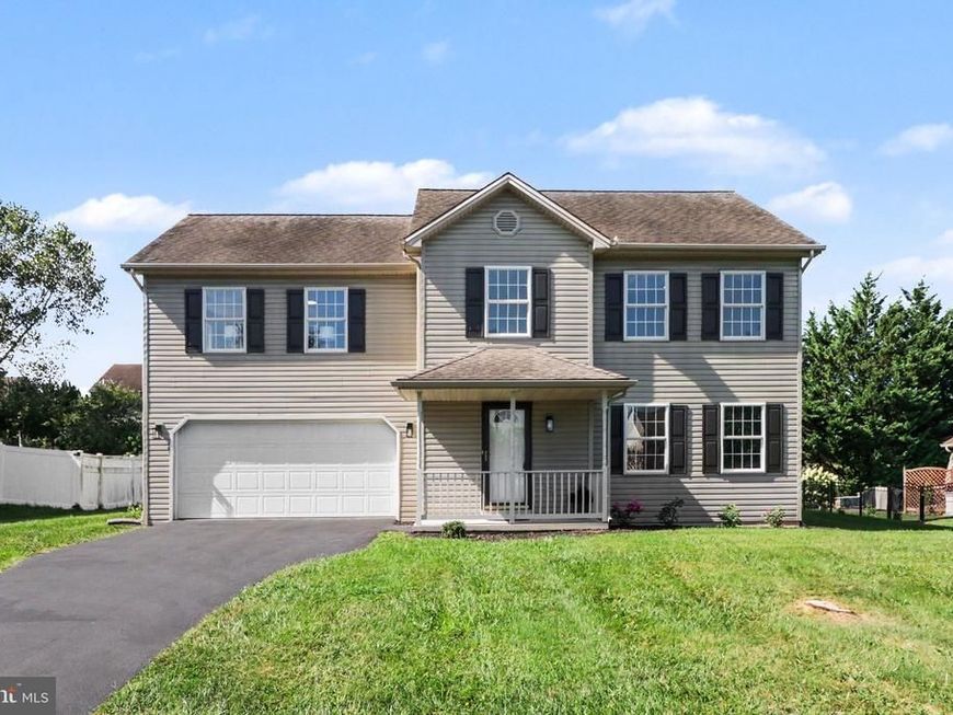 31 Woodview Drive, Mount Holly Springs, PA 17065 Main Photo
