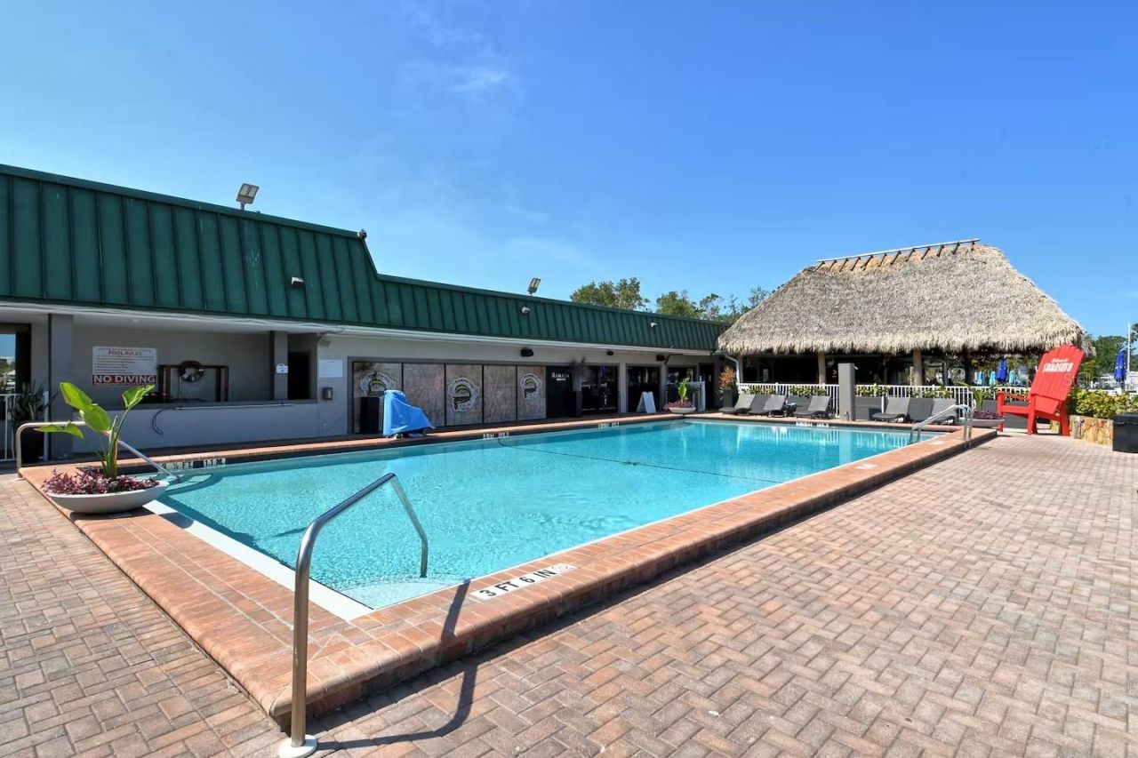 7150 N Tamiami Trail, Unit C216, Sarasota, FL 34243 Photo