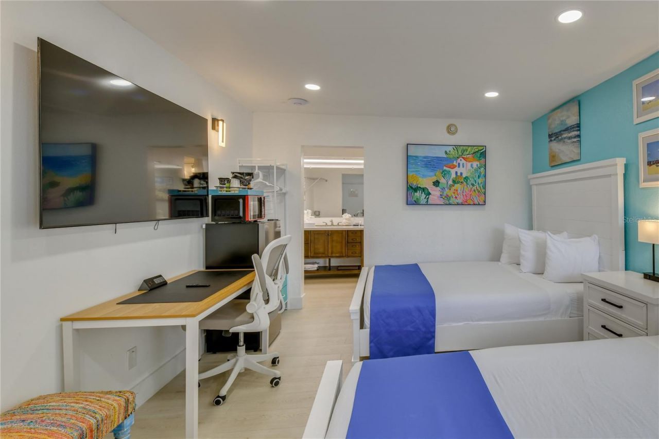 7150 N Tamiami Trail, Unit C216, Sarasota, FL 34243 Photo