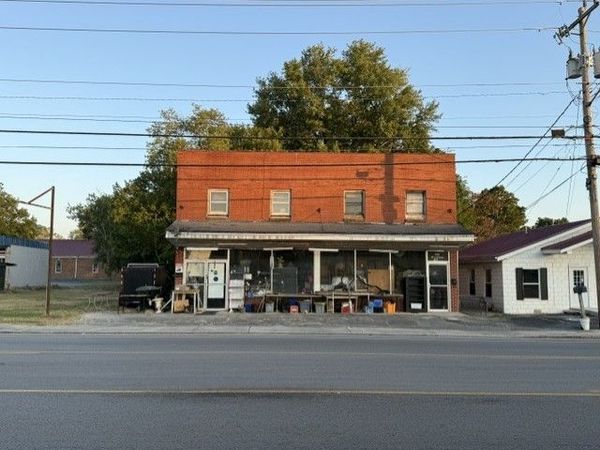 406 W Lincoln St , Tullahoma, TN 37388