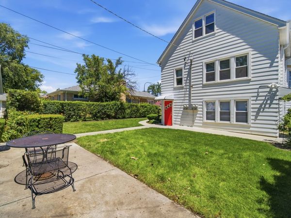 7314 N Crawford Avenue , Unit 2, Lincolnwood, IL 60712