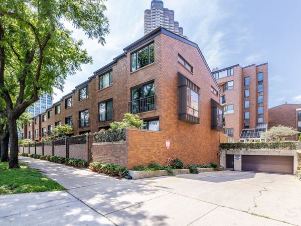 3700 N Lake Shore Drive , Unit 303, Chicago, IL 60613