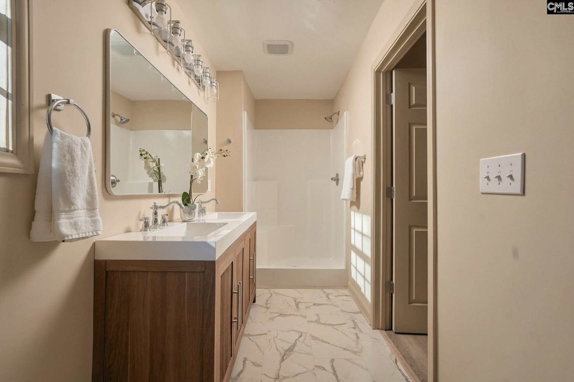160 Graydon Court  Photo 12
