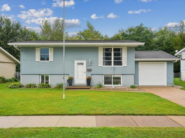 3522 Keymeer Drive, Dubuque, IA 52002