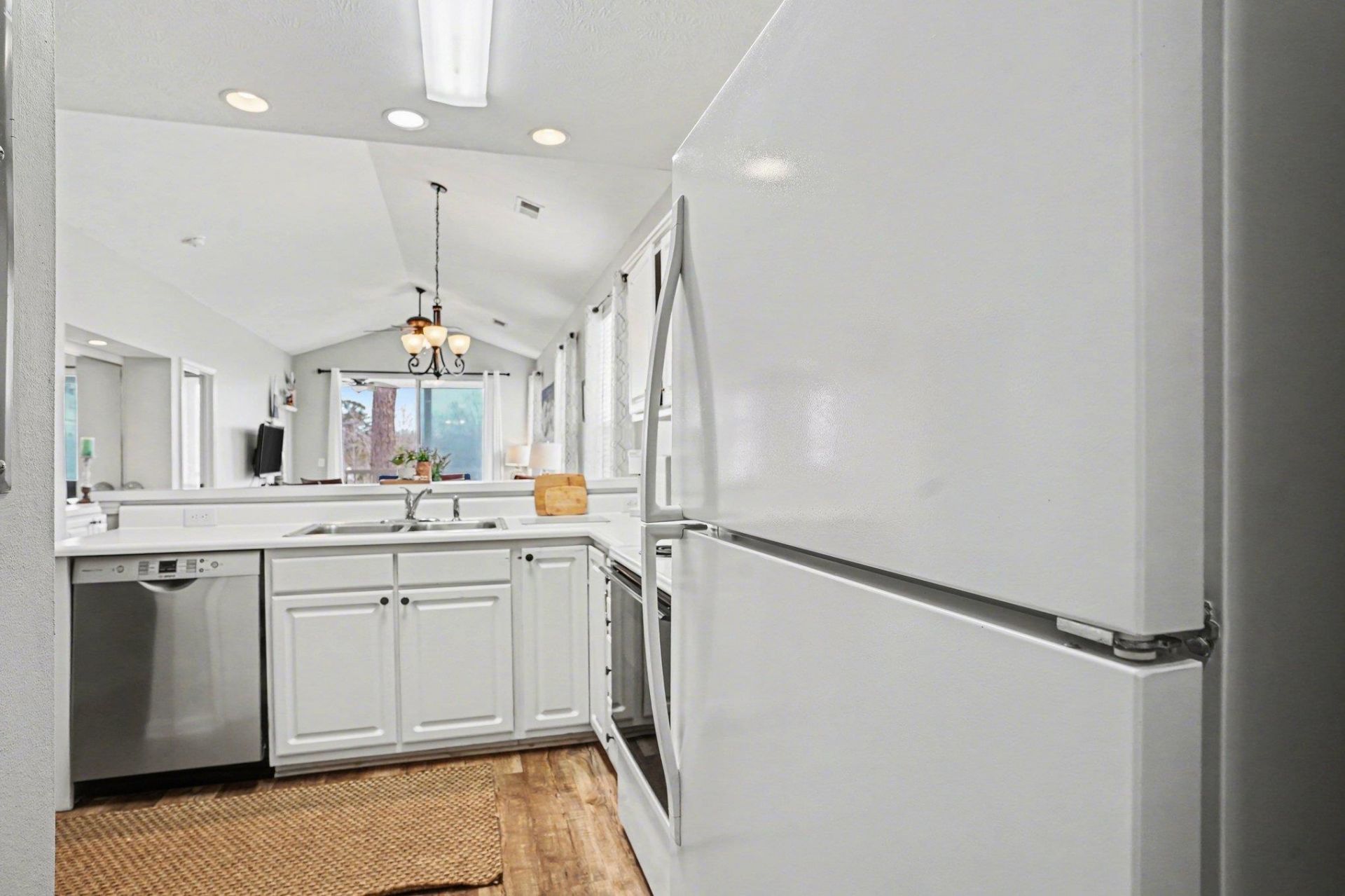 636 River Oaks Dr.  Photo 14