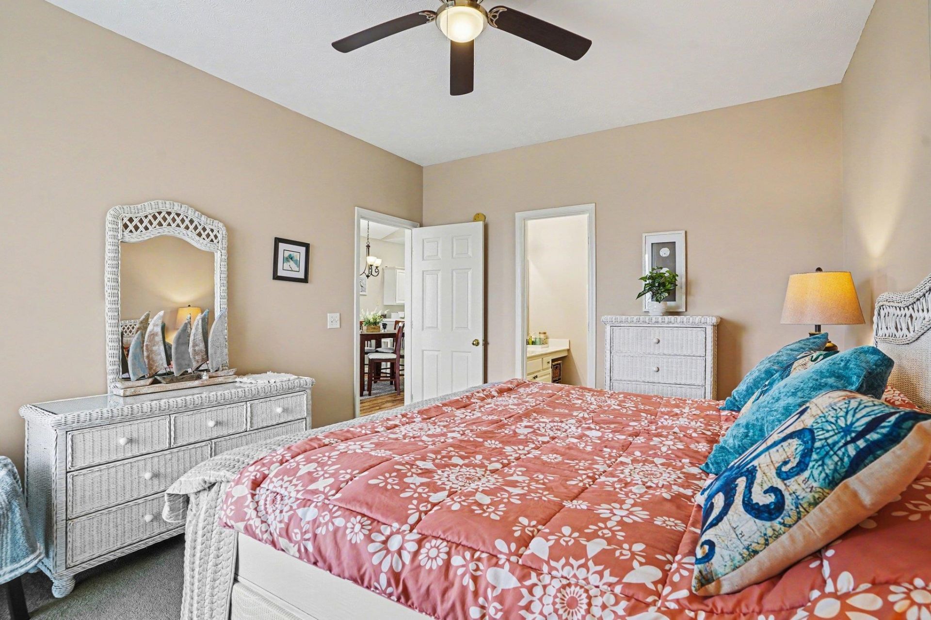 636 River Oaks Dr.  Photo 16