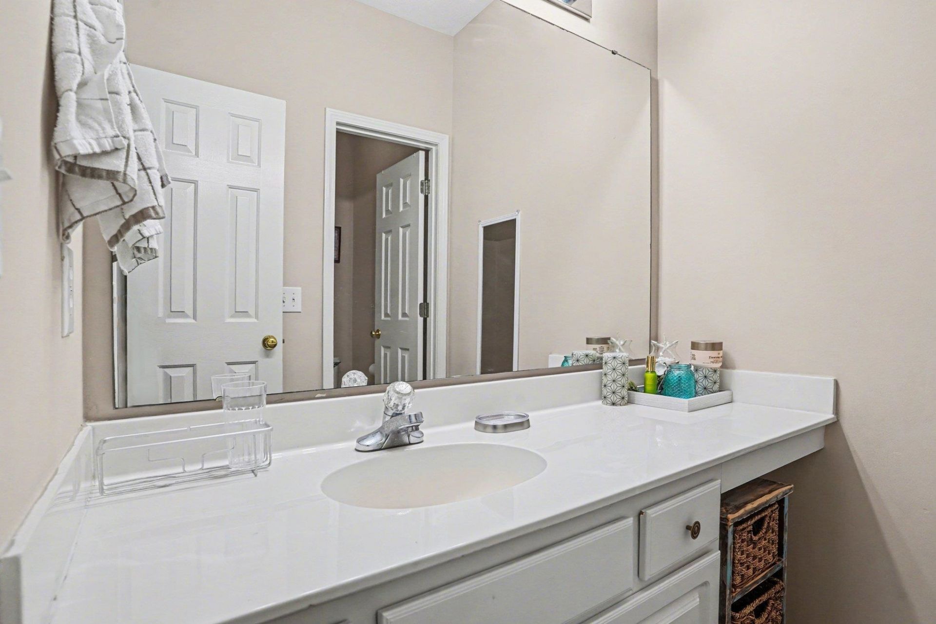 636 River Oaks Dr.  Photo 18