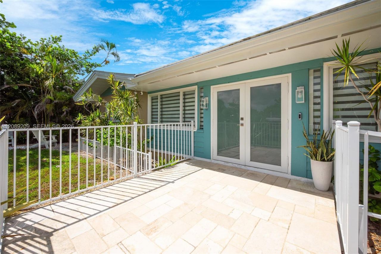 5885 Pine Tree , Sanibel, FL 33957 Photo