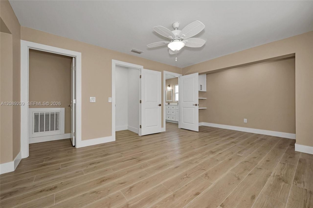 5885 Pine Tree , Sanibel, FL 33957 Photo