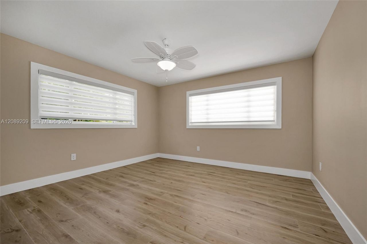 5885 Pine Tree , Sanibel, FL 33957 Photo