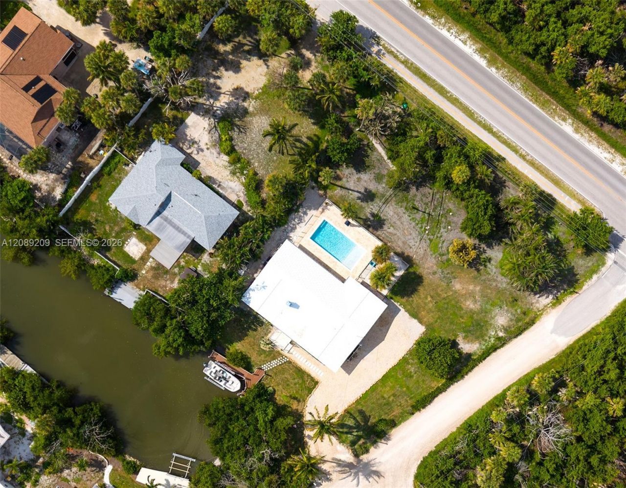 5885 Pine Tree , Sanibel, FL 33957 Photo