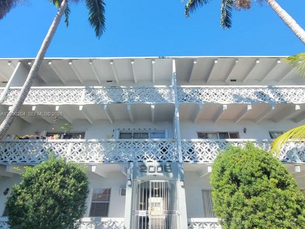 2005 Sans Souci Blvd , Unit 305, North Miami, FL 33181