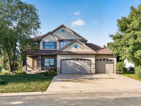 1740 Sandbar Circle, Waconia, MN 55387