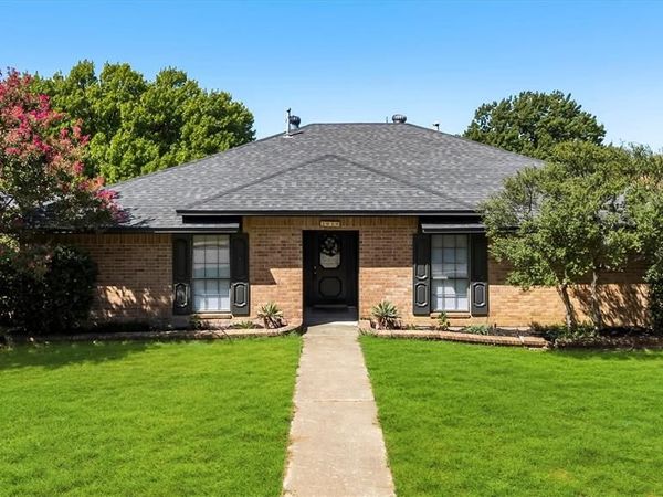 1918 Big Sky Drive , Lewisville, TX 75077