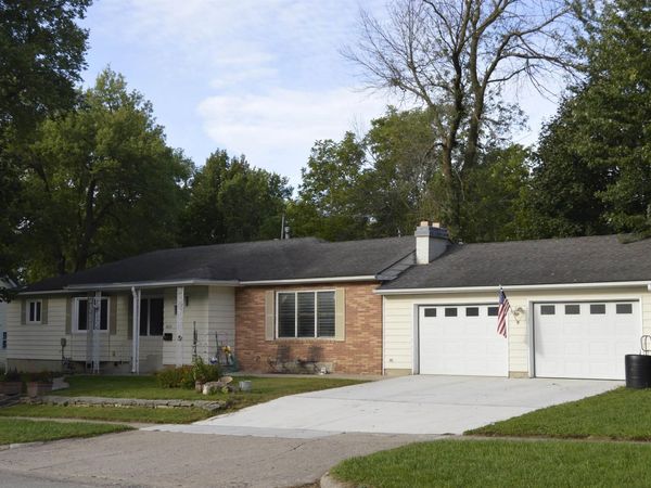 1015 S Third Street, Clear Lake, IA 50428