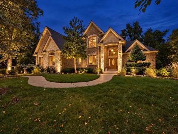 209 Linden Oaks Lane , New Lenox, IL 60451