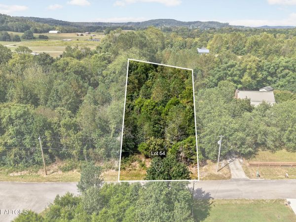 54 Hidden River Ave, Sparta, TN 38583