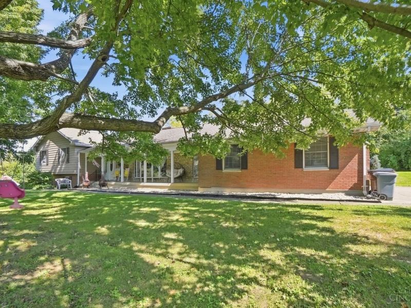 6272 Hendrickson Road, Turtle Creek Township, OH 45044 Photo 2
