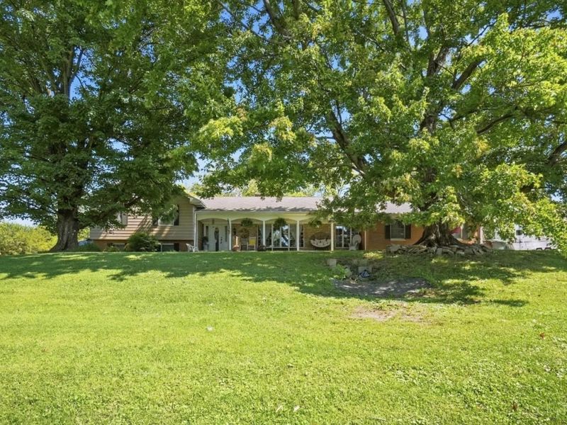 6272 Hendrickson Road, Turtle Creek Township, OH 45044 Photo 3