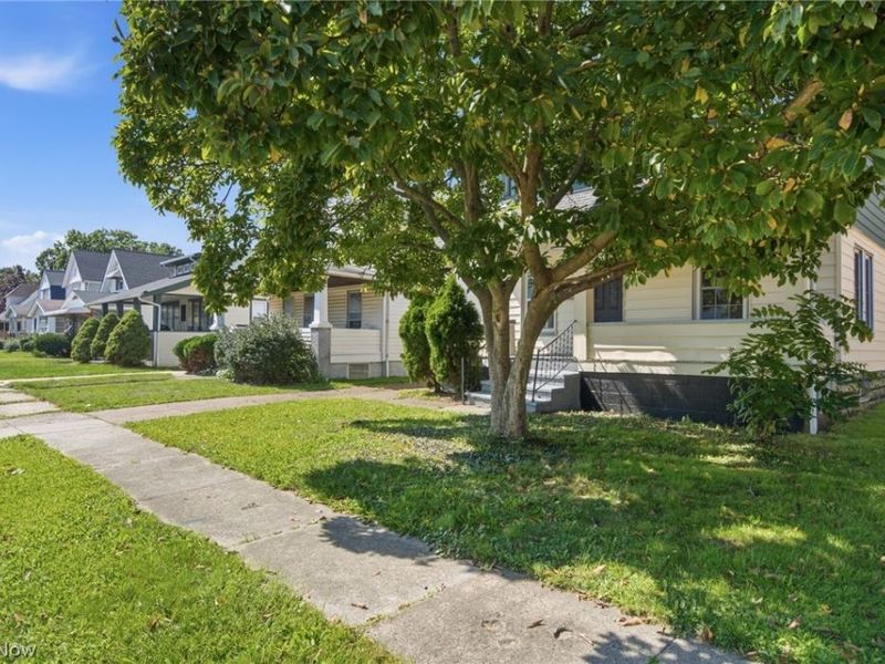 1216 E 168th Street, Cleveland, OH 44110 Photo 2