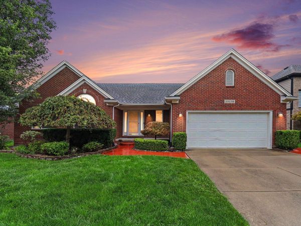 39138 Casimira Avenue, Sterling Heights, MI 48313