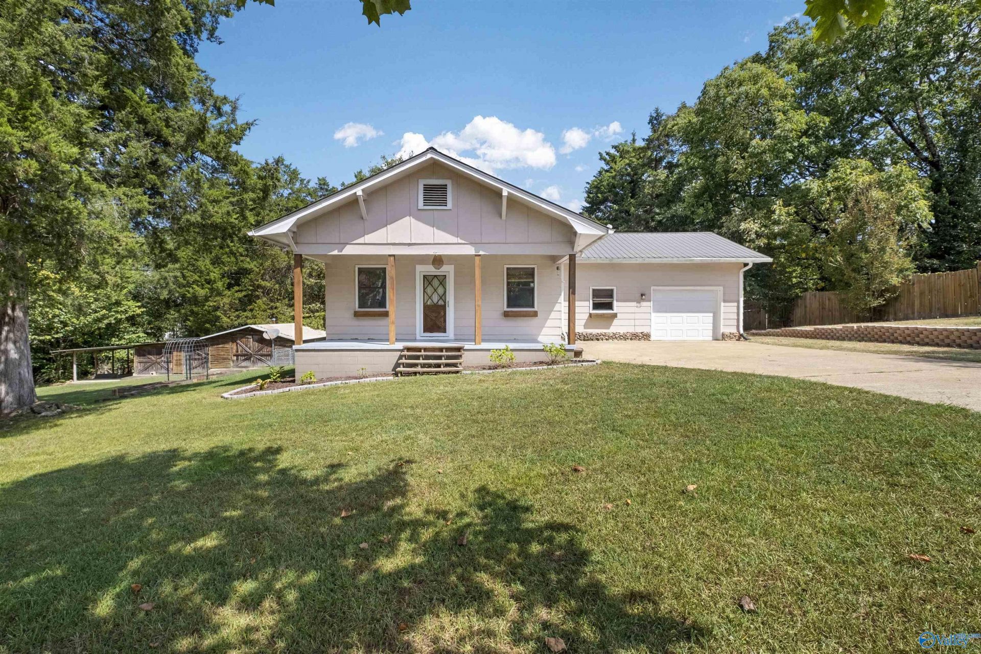 5314 Johnson Street, Hokes Bluff, AL 35903 Main Photo