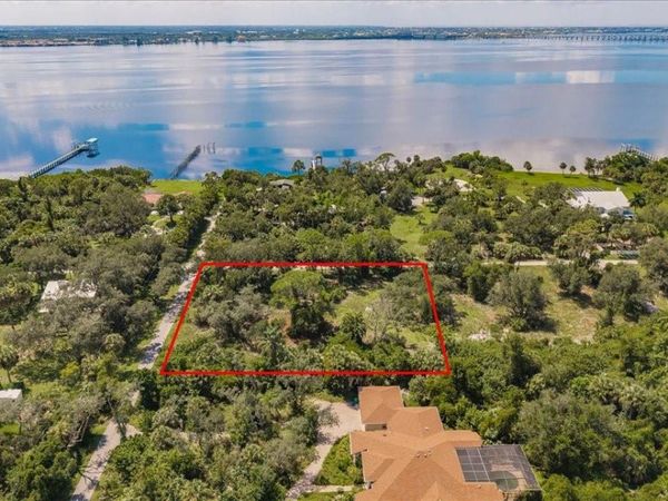 1810 CITRON STREET , PORT CHARLOTTE, FL 33980