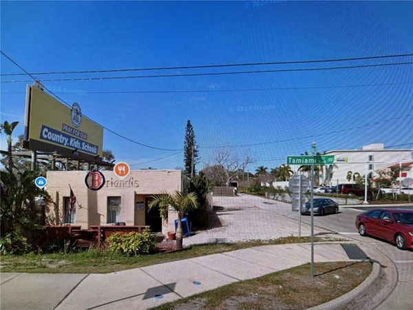202 TAMIAMI TRAIL S, NOKOMIS, FL 34275
