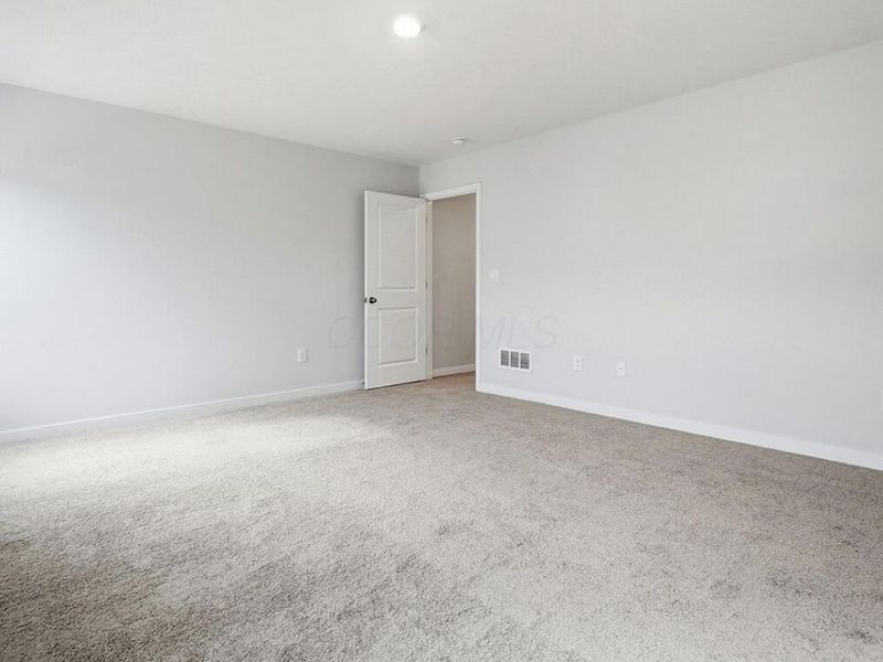 1389 Marinelli Drive E, Columbus, OH 43228 Photo 16