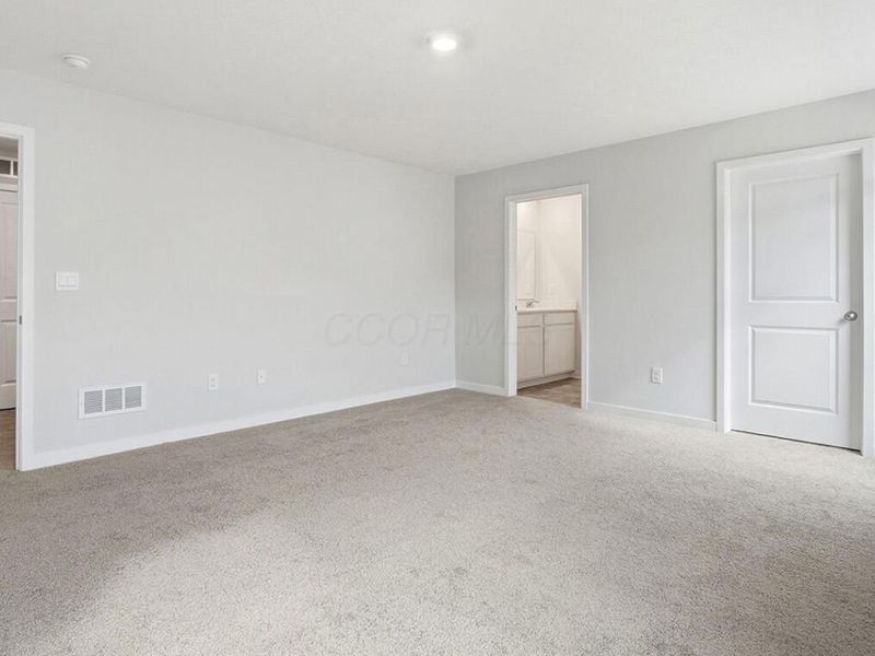 1389 Marinelli Drive E, Columbus, OH 43228 Photo 26