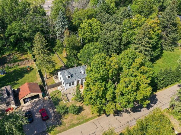 1805 Oakview Lane N, Plymouth, MN 55441