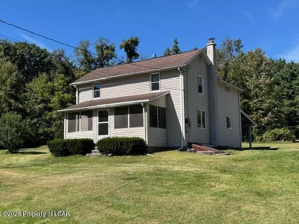 133 Maple Tree Road, Dallas, PA 18612