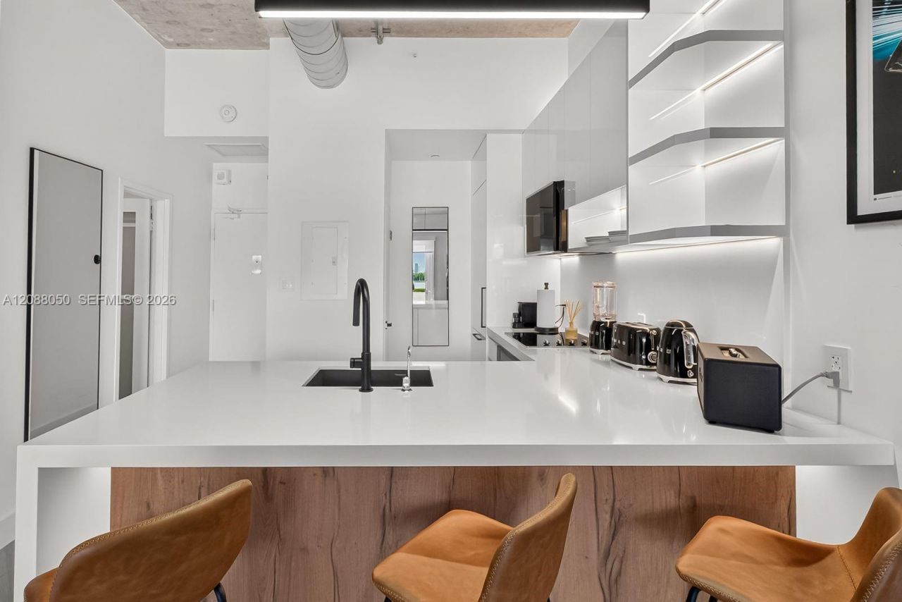 1000 West Ave, Unit BS101, Miami Beach, FL 33139 Photo