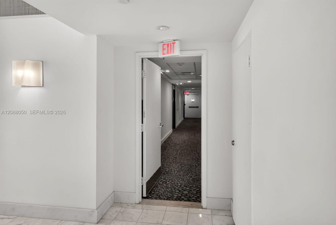 1000 West Ave, Unit BS101, Miami Beach, FL 33139 Photo
