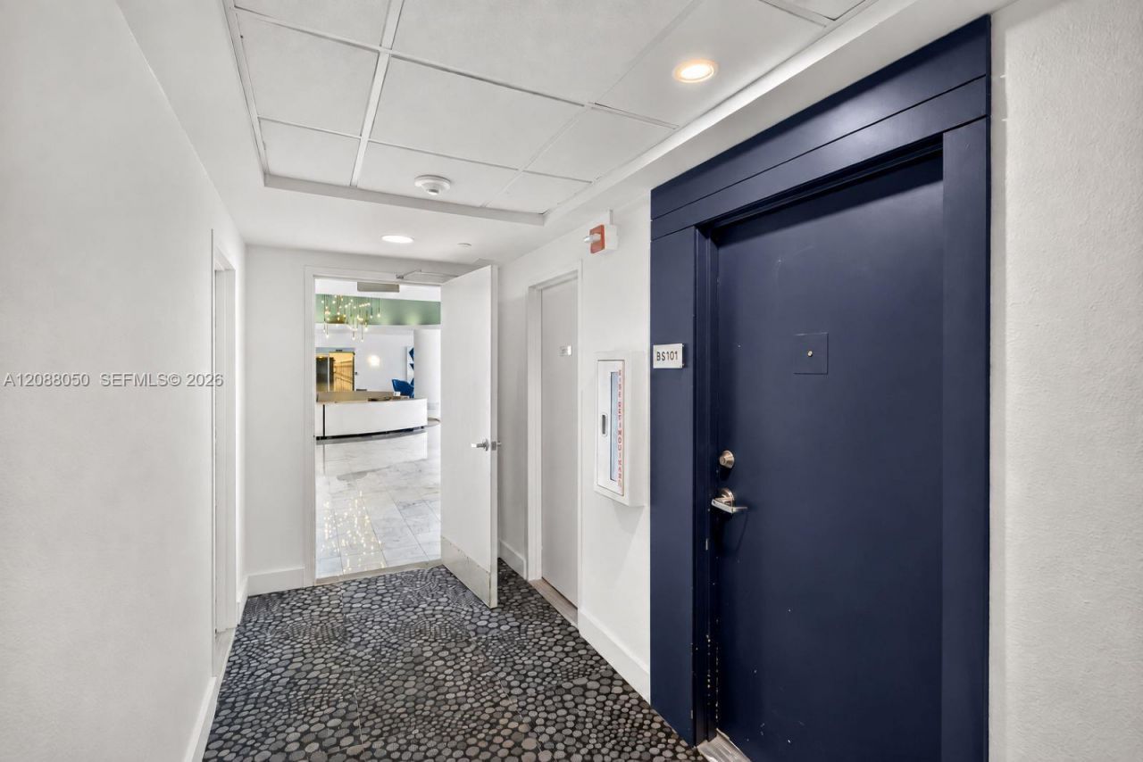 1000 West Ave, Unit BS101, Miami Beach, FL 33139 Photo