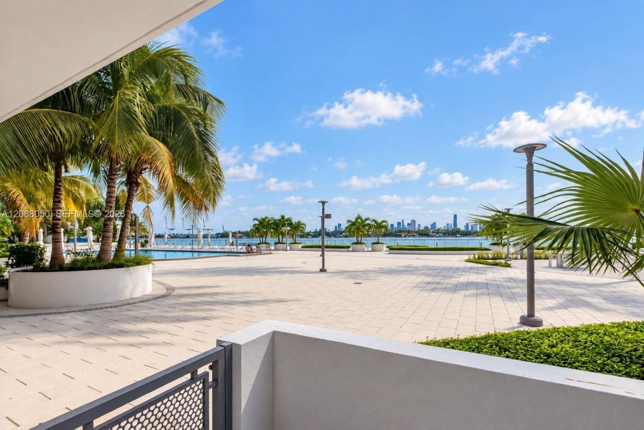 1000 West Ave, Unit BS101, Miami Beach, FL 33139 Photo